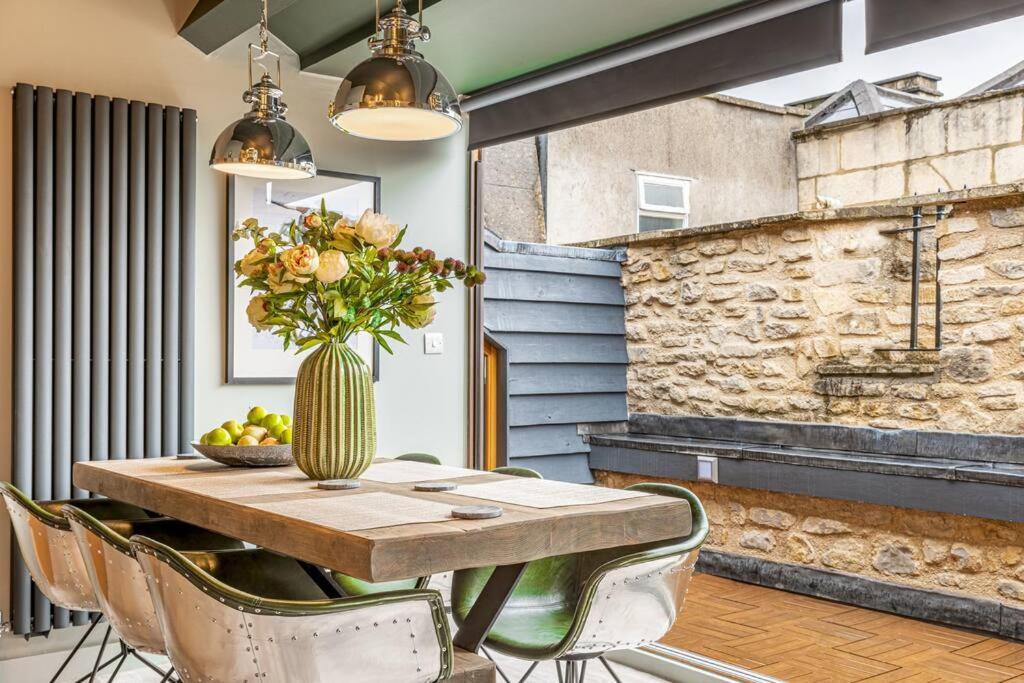 Style & Opulence In Georgian Chapel W Parking Διαμέρισμα Μπαθ Εξωτερικό φωτογραφία